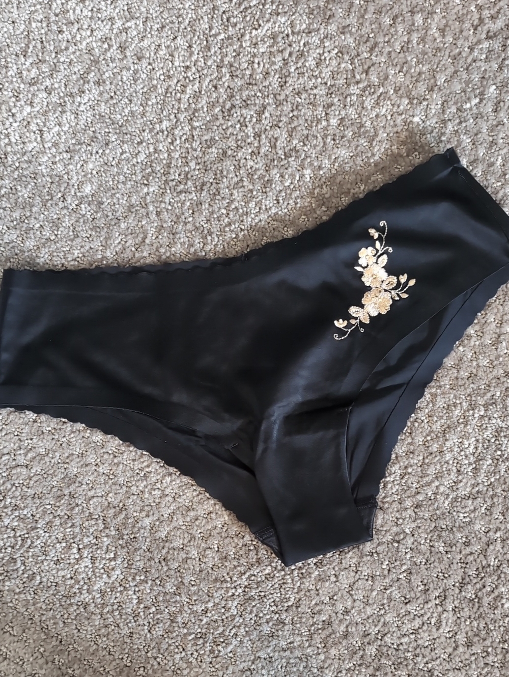 NWOT Victoria's Secret Angels Low Rise Hiphugger Size M